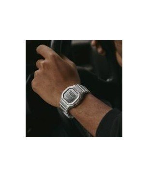 Reloj G-SHOCK Casio DW-5600FF-8ER marca Casio Hombre Metalizado Sumergible (200M)