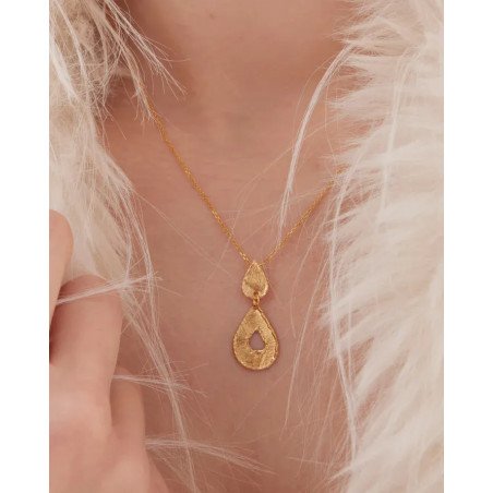 Collar Corto VICTORIA CRUZ Alaska Para Mujer - Lágrima con Textura en Plata de Ley - Baño en Oro 18KT | A5586-DG