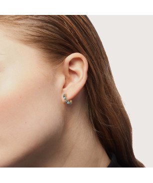 Aros Abiertos VICTORIA CRUZ Arisa Para Mujer (14mm) - Cristales en Plata de Ley Aquamarine - Baño de Oro 18KT | A4136-10DT