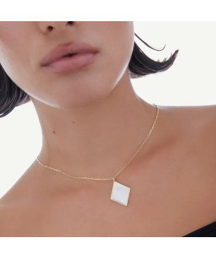 Collar corto VICTORIA CRUZ Soulquest Para Mujer - Rombo de Nácar en Plata de Ley - Baño en Oro 18KT | A4611-RODG
