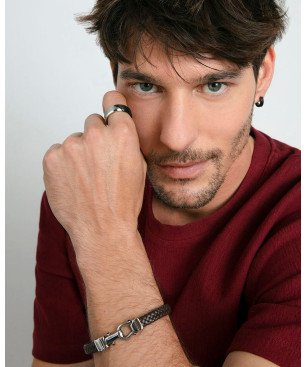 Pulsera VICEROY Para Hombre - Piel Trenzada Marrón con Detalle Central de Acero | 14300P01011