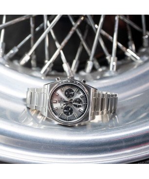 Reloj Casio EDIFICE Hombre - Cronógrafo Correa de Acero y Diseño Deportivo - Esfera Plateada/Negra | 10 BAR | EFB-730D-7AVUEF