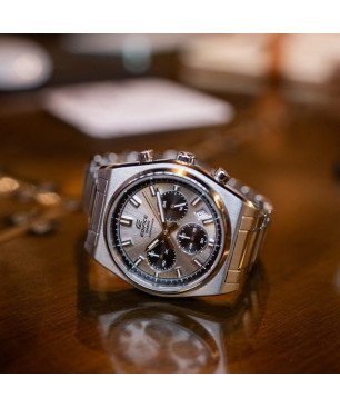 Reloj Casio EDIFICE Hombre - Cronógrafo Correa de Acero y Diseño Deportivo - Esfera Plateada/Negra | 10 BAR | EFB-730D-7AVUEF