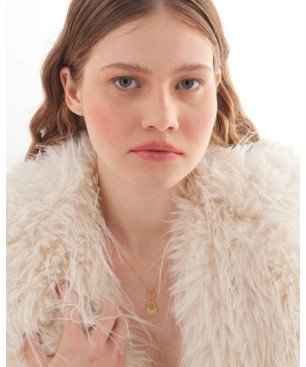 Collar Corto VICTORIA CRUZ Alaska Para Mujer - Lágrima con Textura en Plata de Ley - Baño en Oro 18KT | A5586-DG