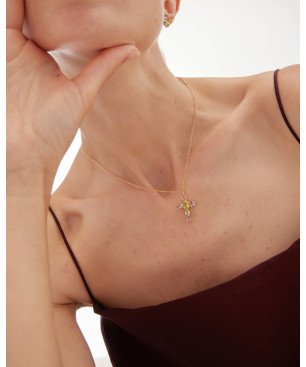 Collar Corto VICTORIA CRUZ Amalfi Para Mujer - Cruz con Cristales en Plata de Ley Multicolor - Baño Oro 18KT | A5435-MDG
