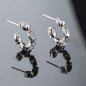 Aros Abiertos VICTORIA CRUZ Maisie Para Mujer (14mm) - Cristales en Plata de Ley Crystal - Baño de Rodio | A4136-07HT Aros Abiertos VICTORIA CRUZ Maisie Para Mujer (14mm) - Cristales en Plata de Ley Crystal - Baño de Rodio | A4136-07HT