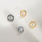 Pendientes Botón VICTORIA CRUZ Perlite Para Mujer - Círculo de Perla en Plata de Ley - Baño en Oro 18KT | A4064-00DT