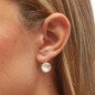 Pendientes VICTORIA CRUZ Basic Para Mujer - Ganchos Cortos con Cristal en Plata (11,5mm) - Baño en Oro 18KT | A2521-07DT Pendientes VICTORIA CRUZ Basic Para Mujer - Ganchos Cortos con Cristal en Plata (11,5mm) - Baño en Oro 18KT | A2521-07DT