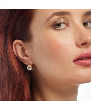 Pendientes VICTORIA CRUZ Basic Para Mujer - Ganchos Cortos con Cristal en Plata (11,5mm) - Baño en Oro 18KT | A2521-07DT