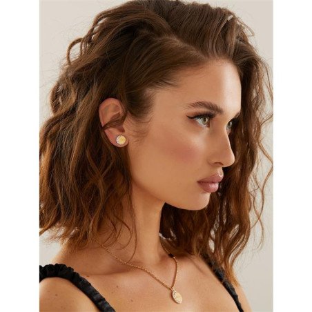 Pendientes GUESS Stylish Mujer - Redondos Tipo Botón de Acero IP Dorado con Pedrería - Grabado Logotipo | JUBE01195JWYGT-U