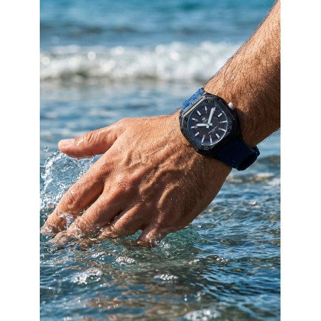 Reloj MAREA Hombre - Brazalete de Silicona Azul Marino y Caja Cuadrada - Esfera Negra | 20 ATM | B35386/2