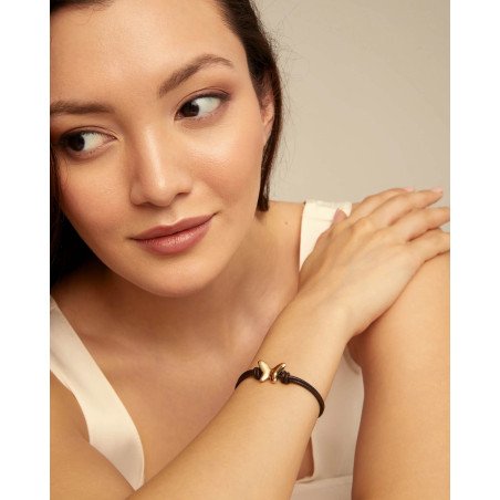 Pulsera UNOde50 Free Mujer - Tiras de Cuero con Detalle Mariposa y Cierre de Acero Baño en Oro 18k | 15-17cm | PUL2389MARORO0M